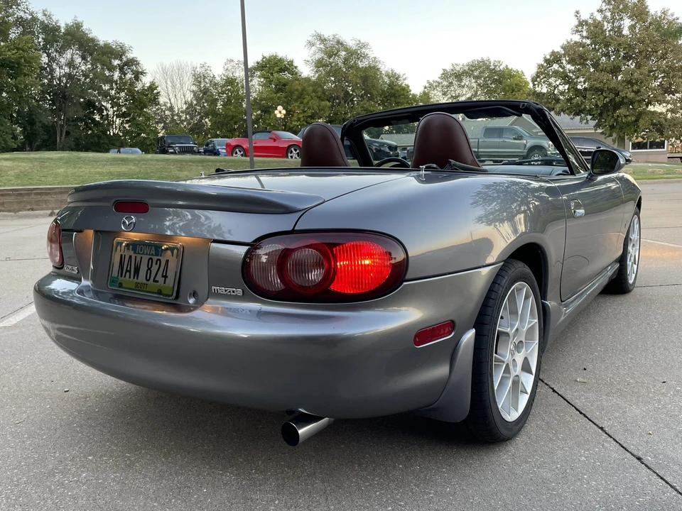 2002 Mazda NB MX-5 Miata - Image 13 of 31