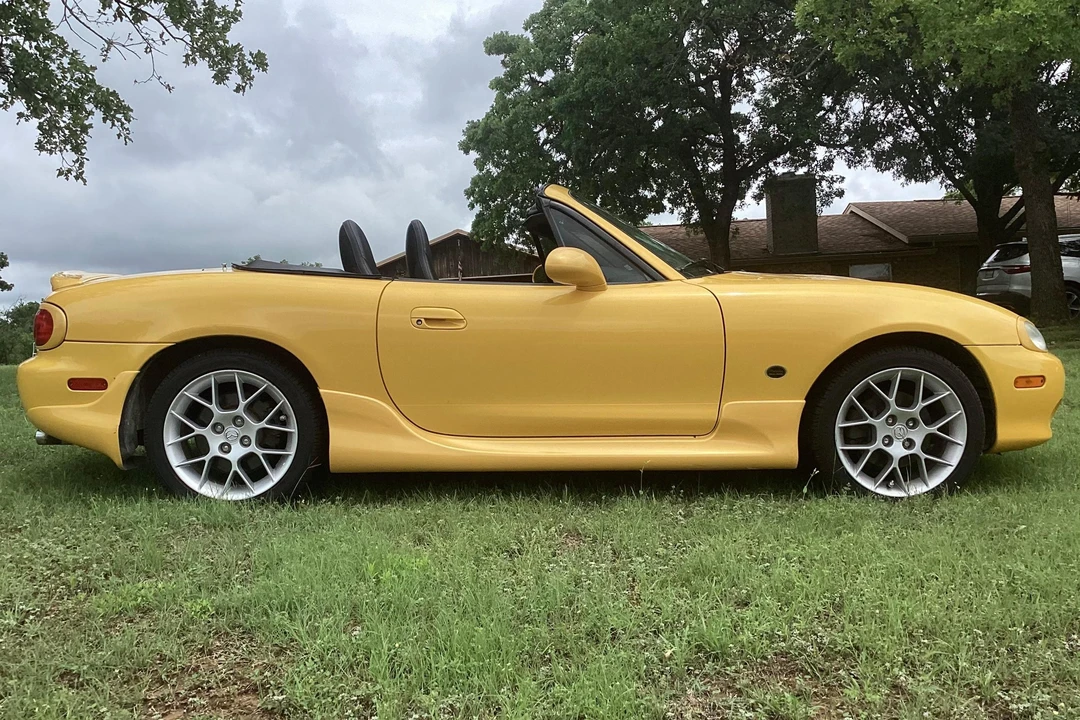 2002 Mazda NB MX-5 Miata - Image 3 of 31