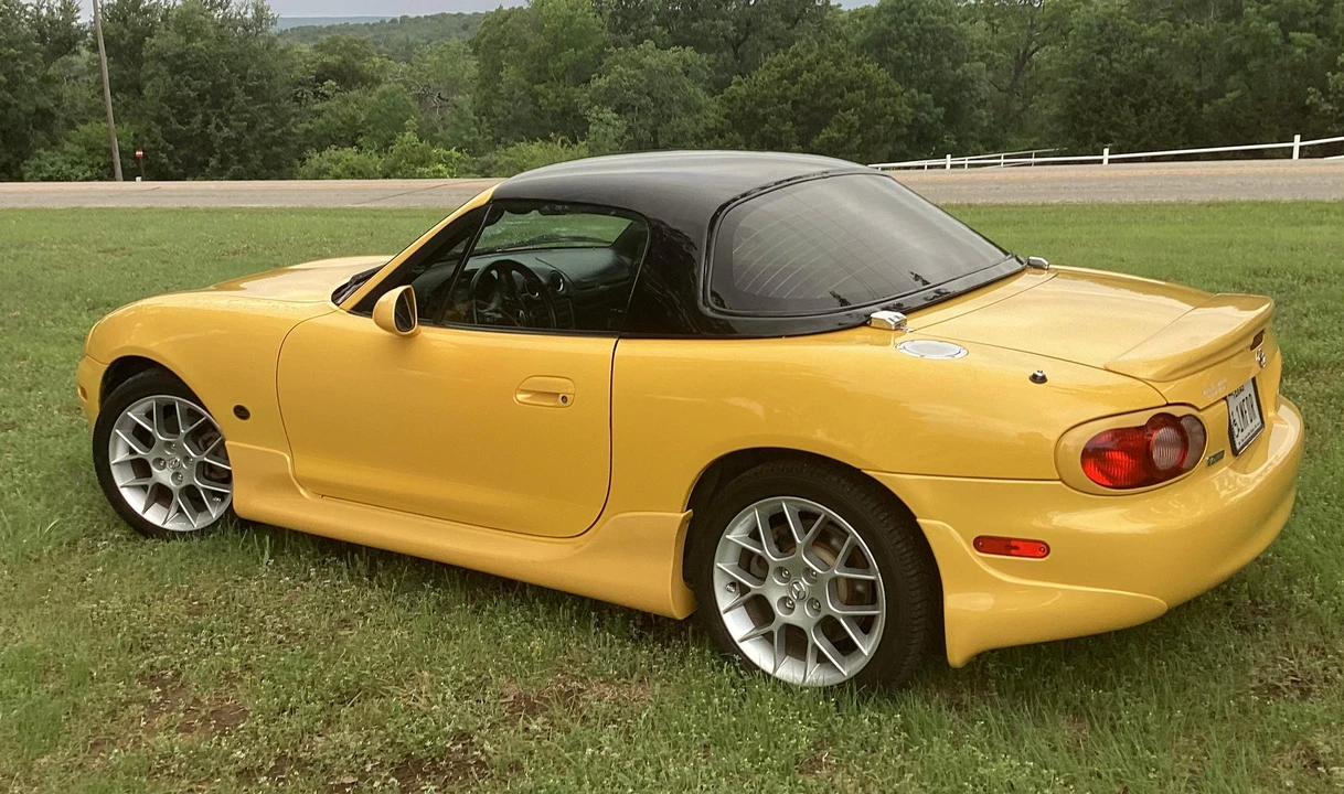 2002 Mazda NB MX-5 Miata - Image 16 of 31