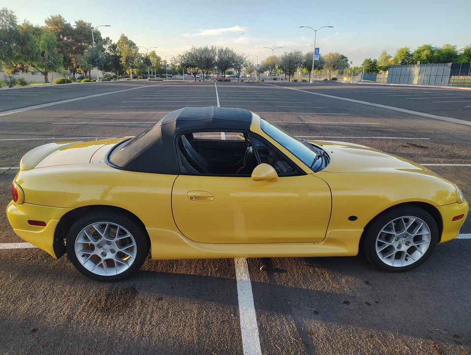 2002 Mazda NB MX-5 Miata - Image 20 of 31