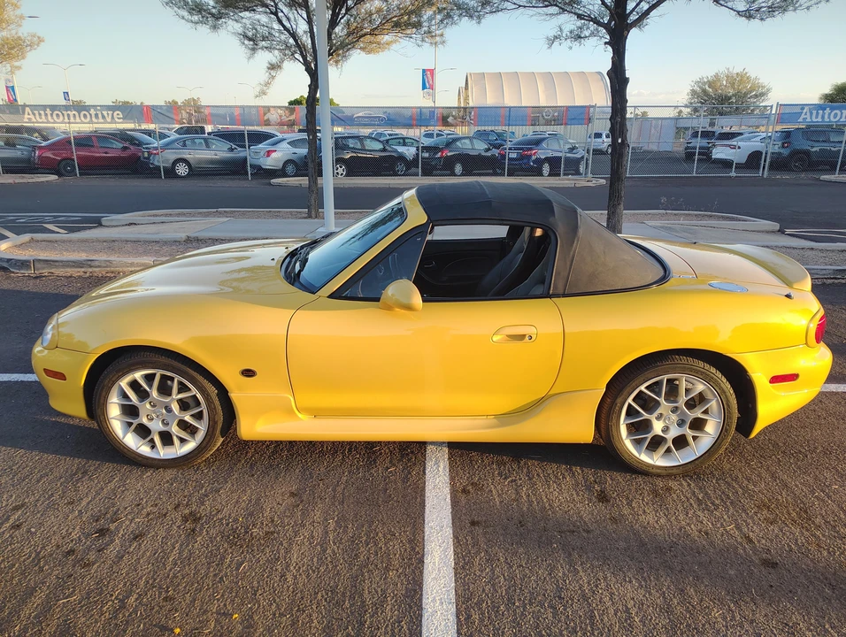 2002 Mazda NB MX-5 Miata - Image 9 of 31