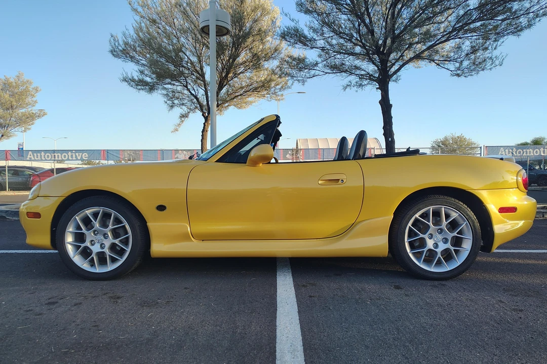 2002 Mazda NB MX-5 Miata - Image 3 of 31