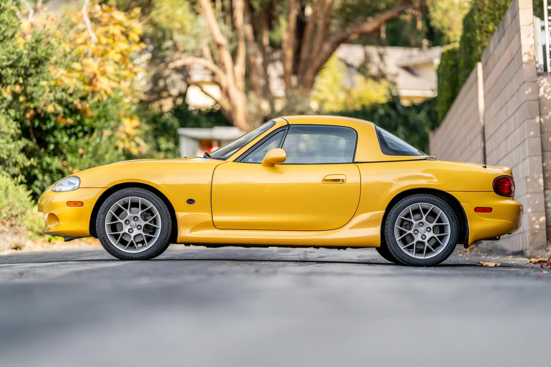 2002 Mazda NB MX-5 Miata - Image 9 of 31