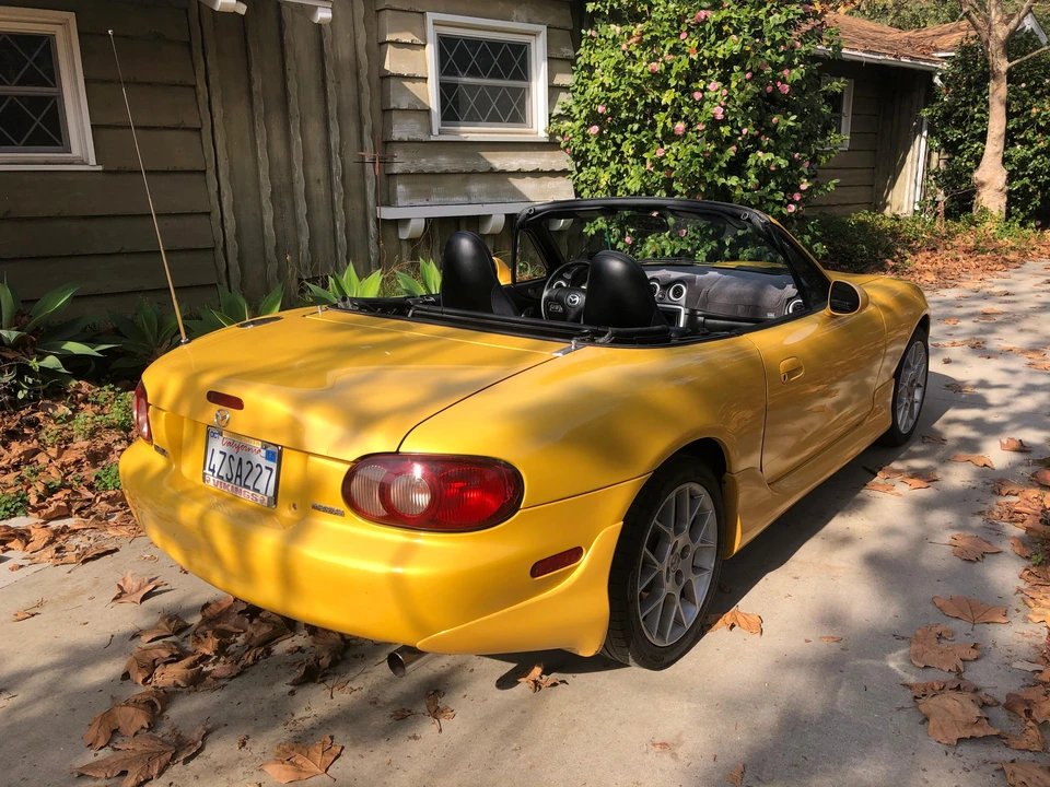 2002 Mazda NB MX-5 Miata - Image 16 of 31