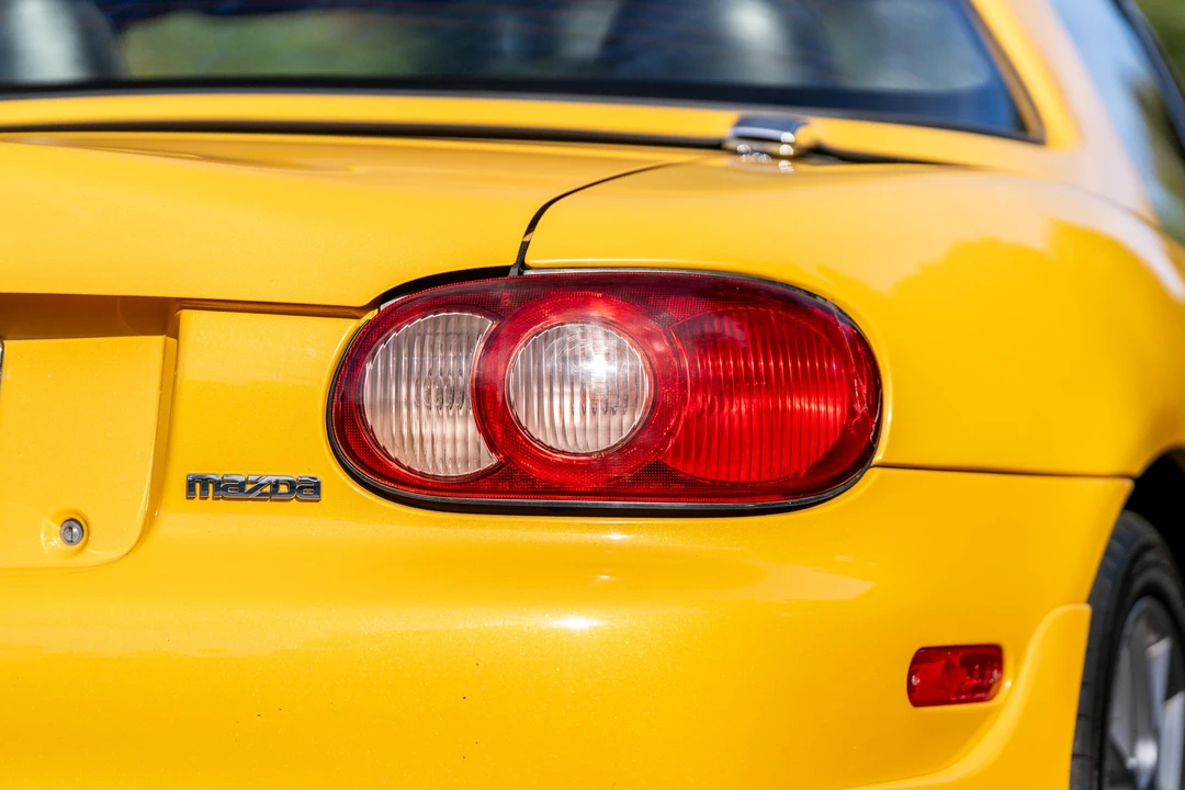 2002 Mazda NB MX-5 Miata - Image 31 of 31