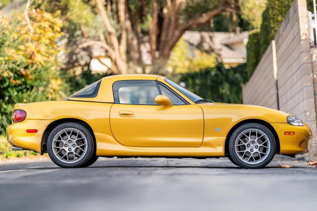 2002 Mazda NB MX-5 Miata - Image 3 of 31