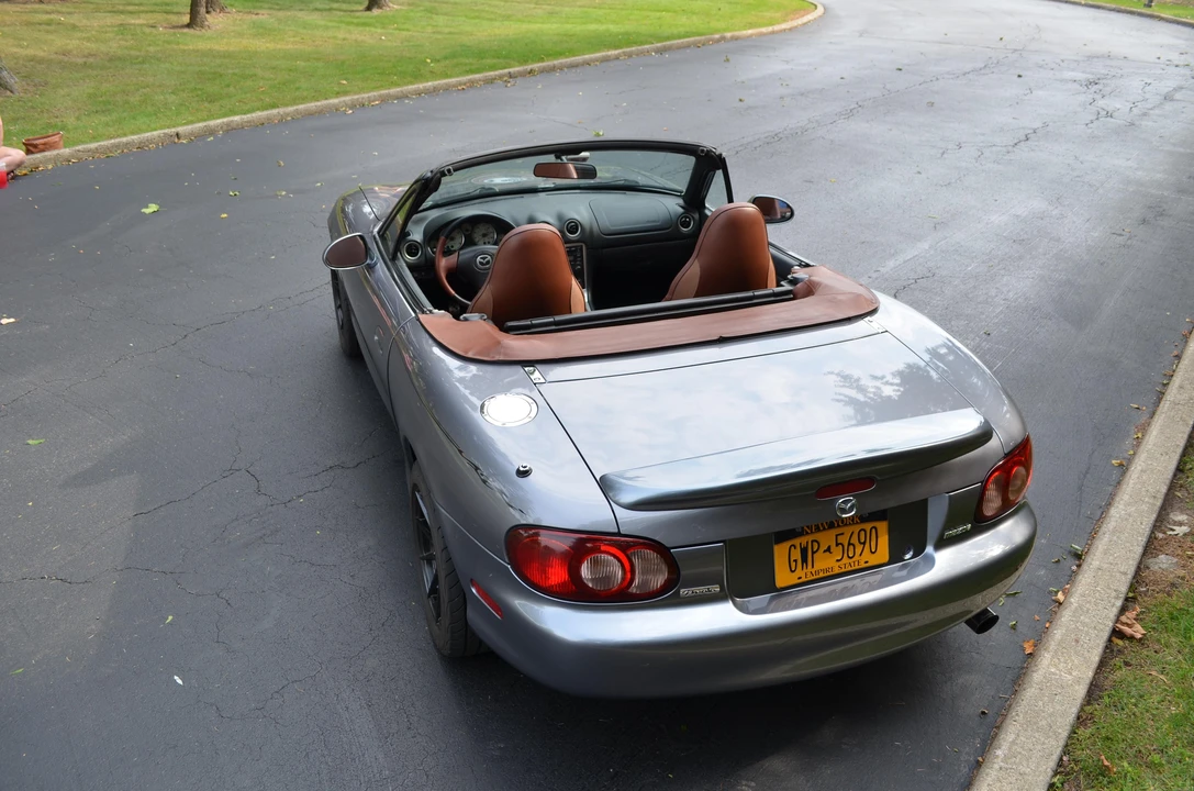2002 Mazda NB MX-5 Miata - Image 8 of 31