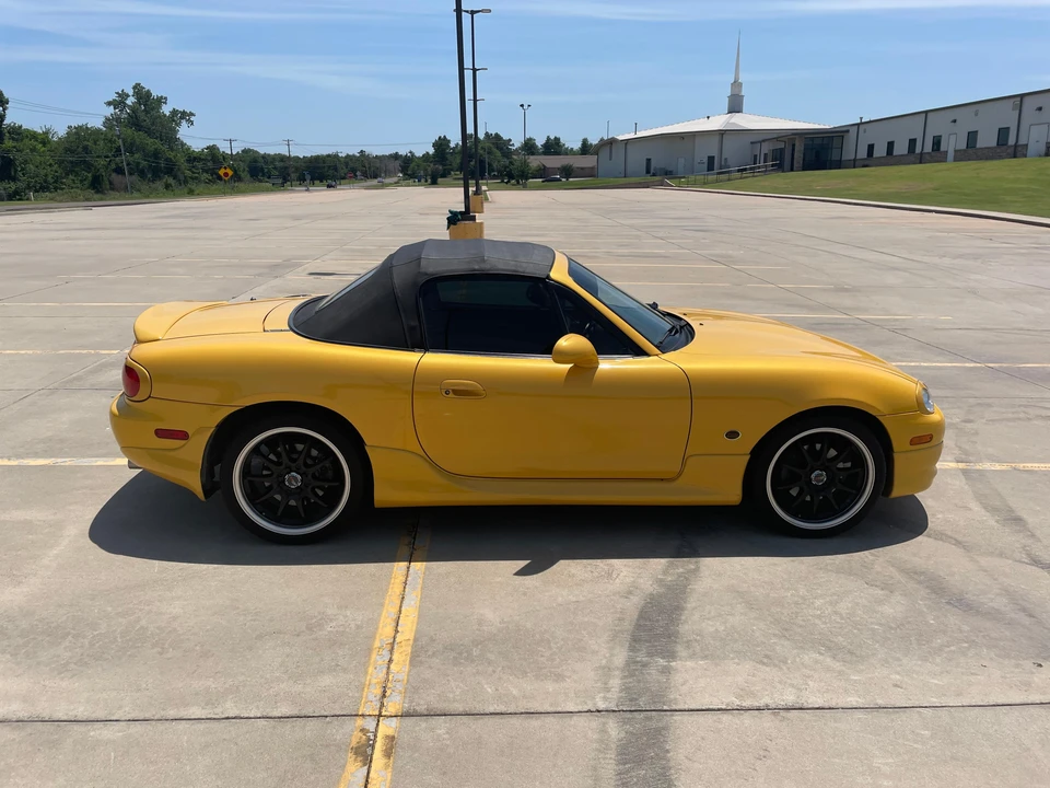 2002 Mazda NB MX-5 Miata - Image 23 of 31