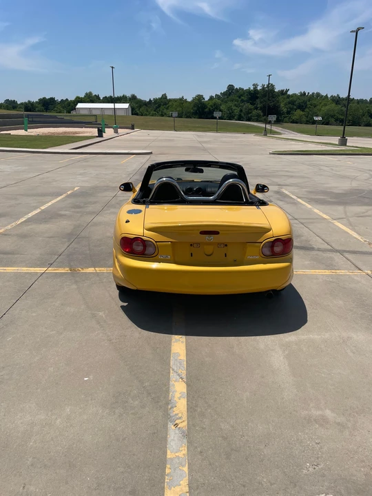 2002 Mazda NB MX-5 Miata - Image 9 of 31