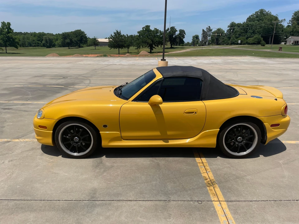 2002 Mazda NB MX-5 Miata - Image 19 of 31