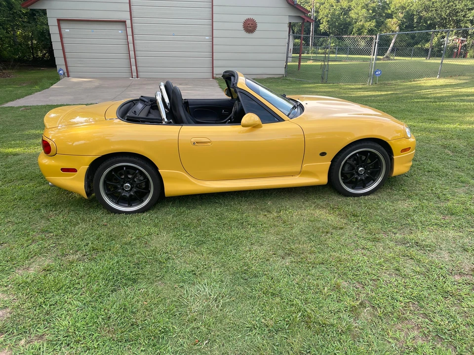 2002 Mazda NB MX-5 Miata - Image 16 of 31