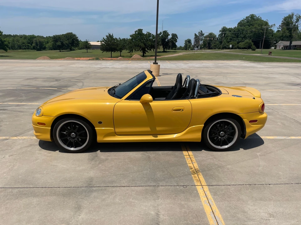 2002 Mazda NB MX-5 Miata - Image 7 of 31