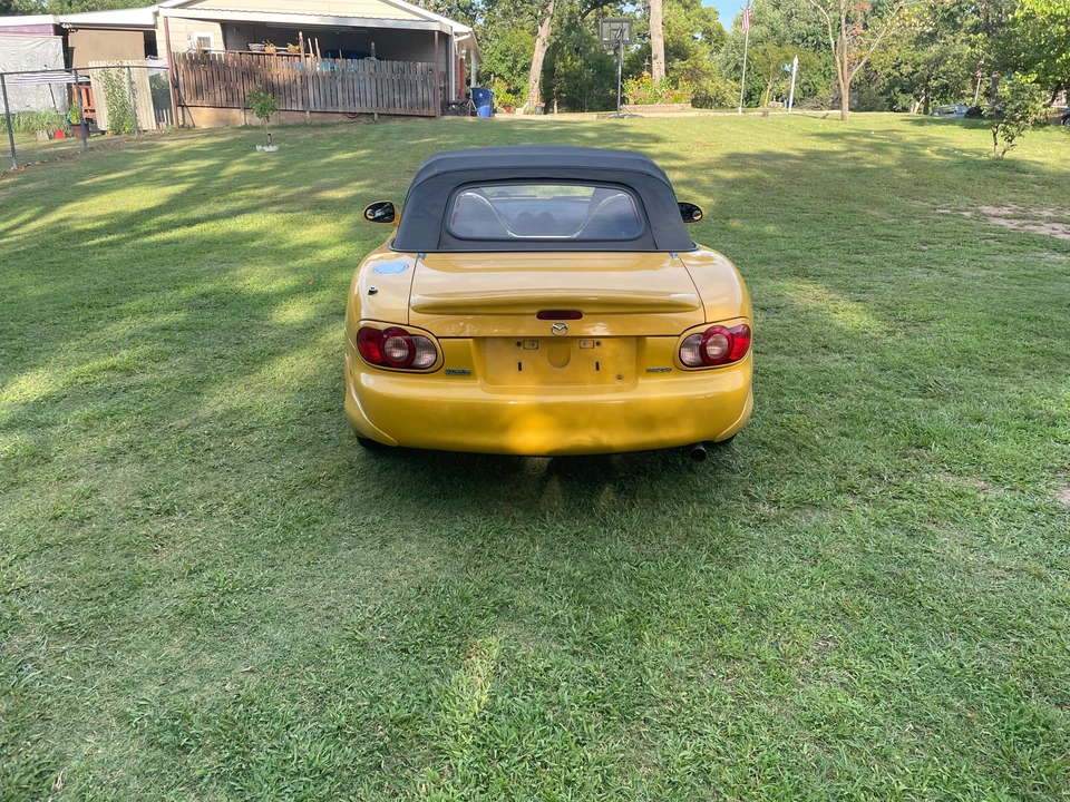 2002 Mazda NB MX-5 Miata - Image 27 of 31