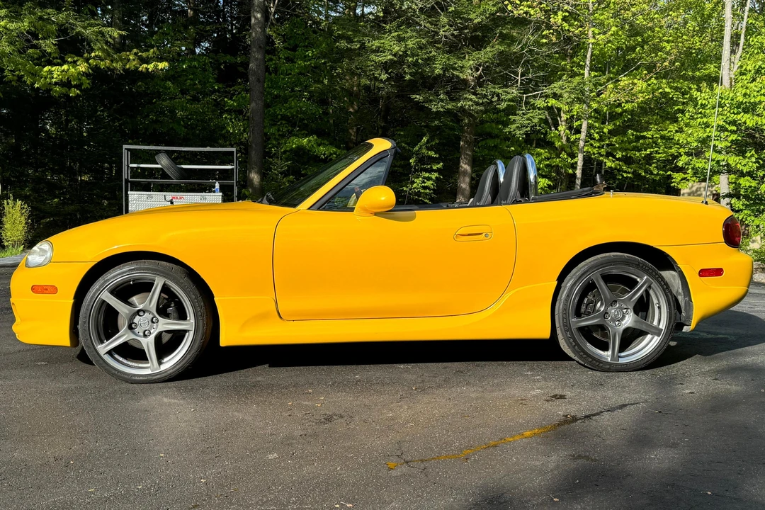 2002 Mazda NB MX-5 Miata - Image 3 of 31