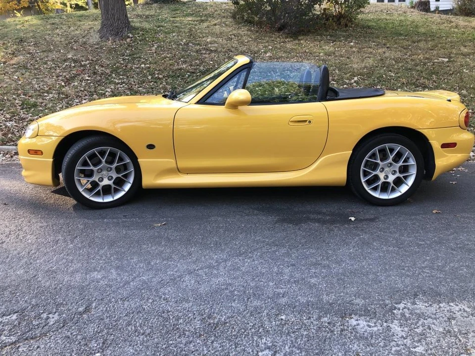 2002 Mazda NB MX-5 Miata - Image 15 of 31