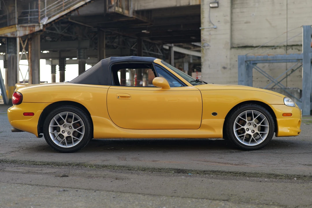 2002 Mazda NB MX-5 Miata - Image 3 of 31