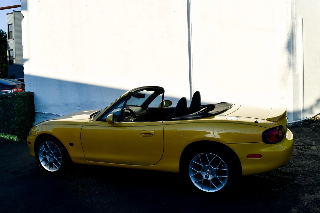 2002 Mazda NB MX-5 Miata - Image 18 of 31