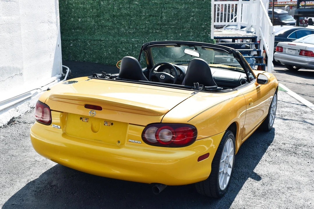 2002 Mazda NB MX-5 Miata - Image 27 of 31