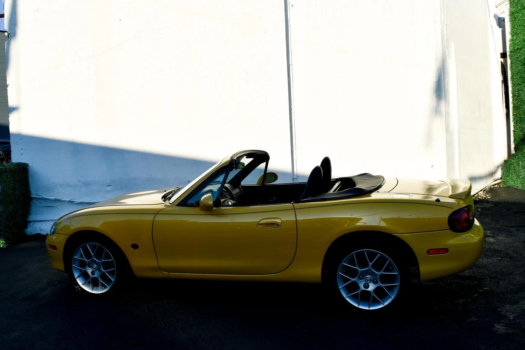 2002 Mazda NB MX-5 Miata - Image 17 of 31