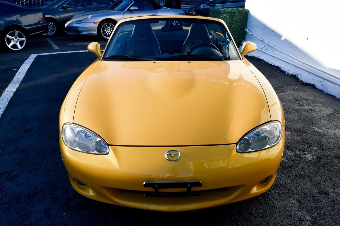 2002 Mazda NB MX-5 Miata - Image 2 of 31
