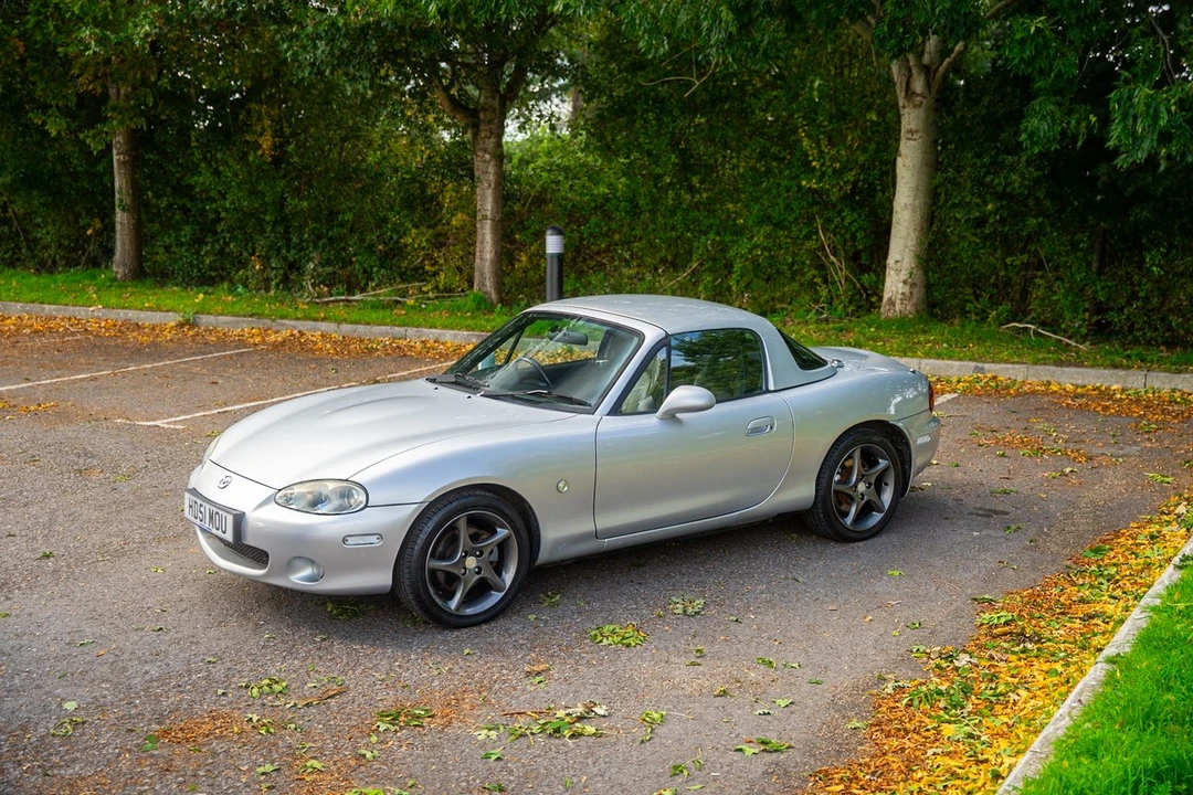 2002 Mazda NB MX-5 Miata - Image 11 of 30