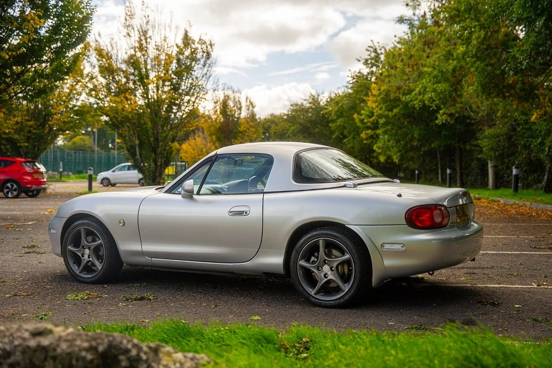 2002 Mazda NB MX-5 Miata - Image 15 of 30