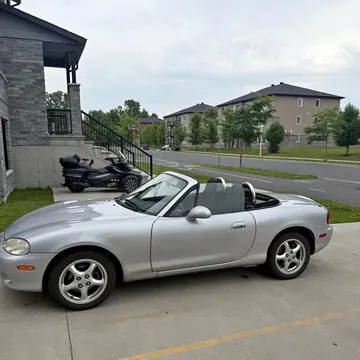 2002 Mazda MX-5