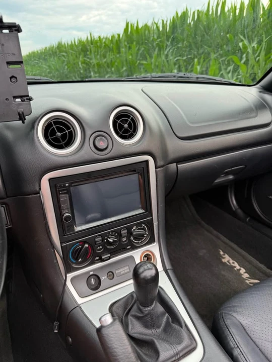 2002 Mazda NB MX-5 Miata - Image 11 of 15