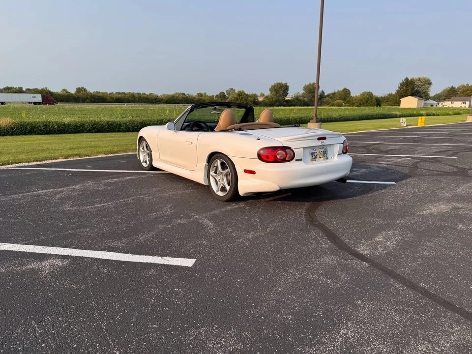 2002 Mazda NB MX-5 Miata - Image 4 of 19