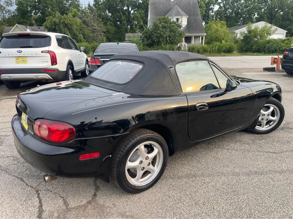 2002 Mazda NB MX-5 Miata - Image 4 of 20