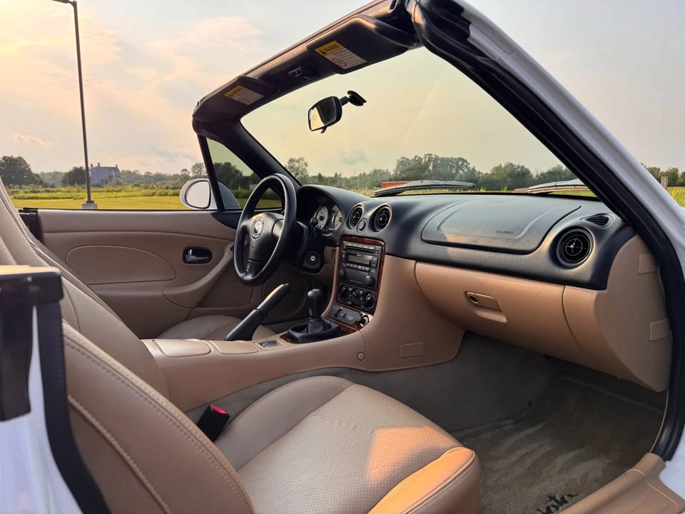 2002 Mazda NB MX-5 Miata - Image 9 of 19