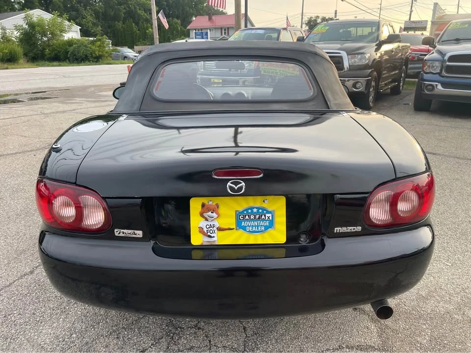 2002 Mazda NB MX-5 Miata - Image 5 of 20