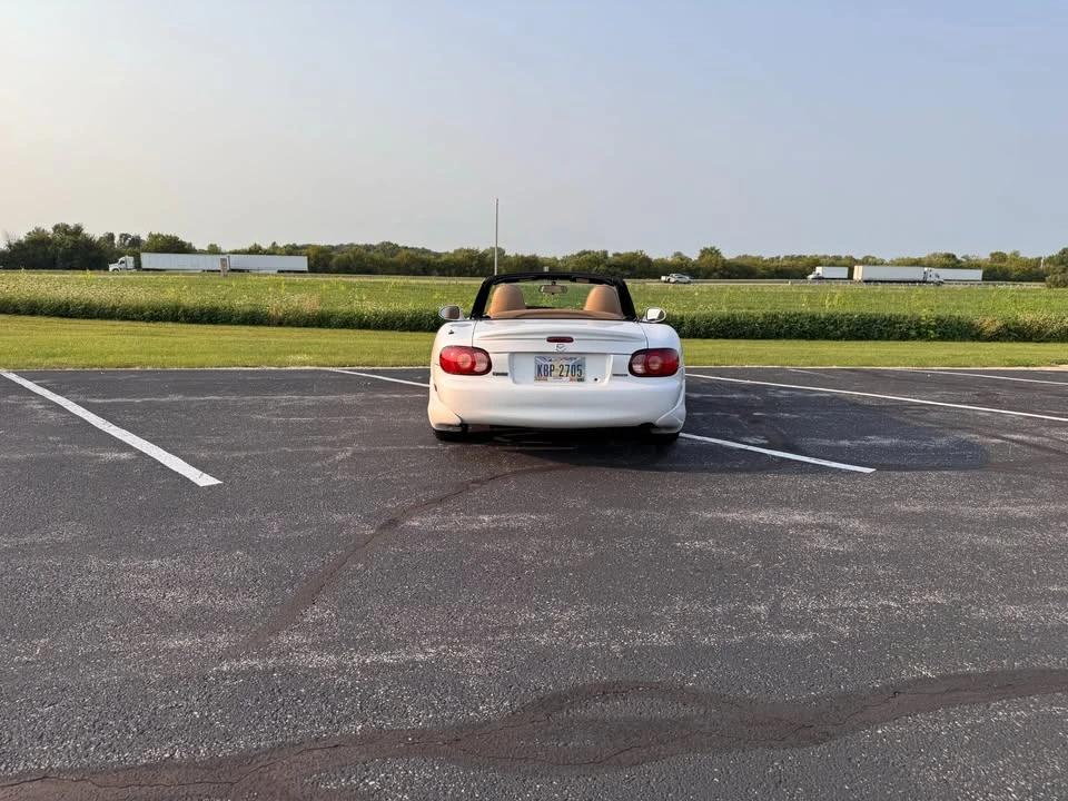 2002 Mazda NB MX-5 Miata - Image 5 of 19