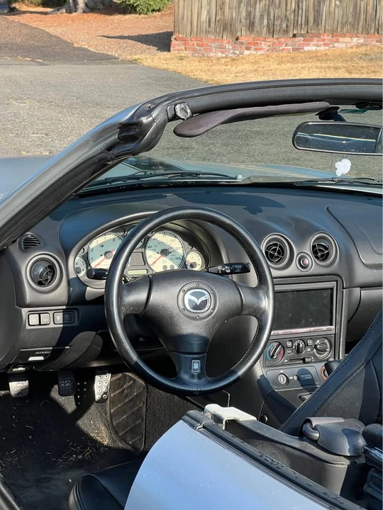 2002 Mazda NB MX-5 Miata - Image 7 of 11