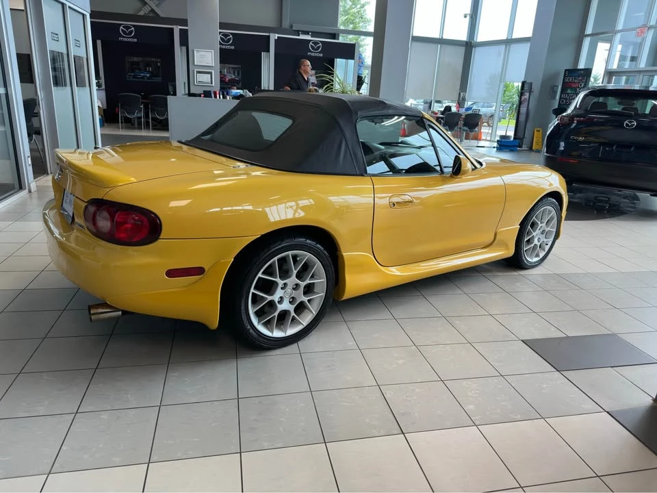 2002 Mazda NB MX-5 Miata - Image 6 of 14