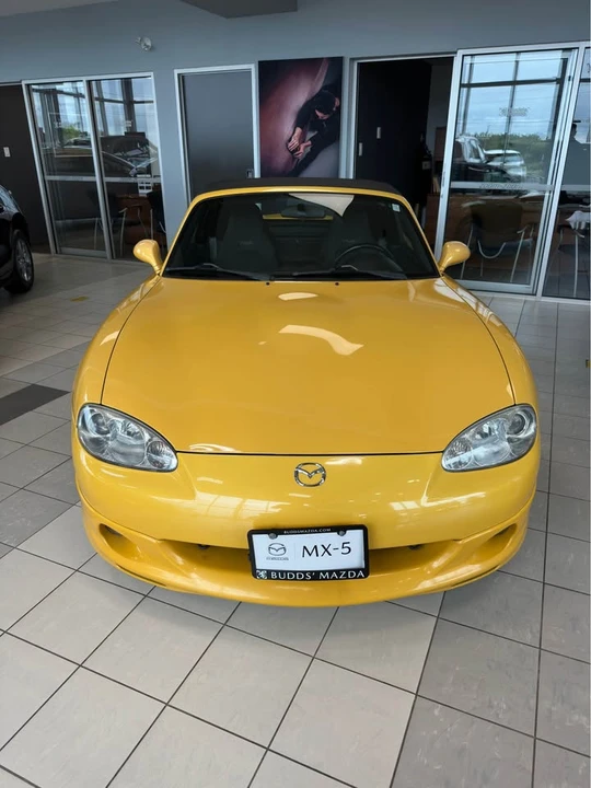 2002 Mazda NB MX-5 Miata - Image 2 of 14