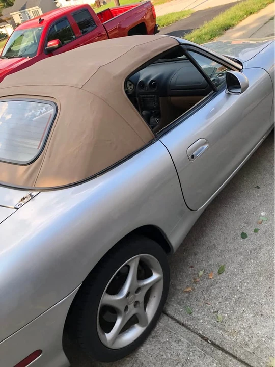 2002 Mazda NB MX-5 Miata - Image 11 of 13