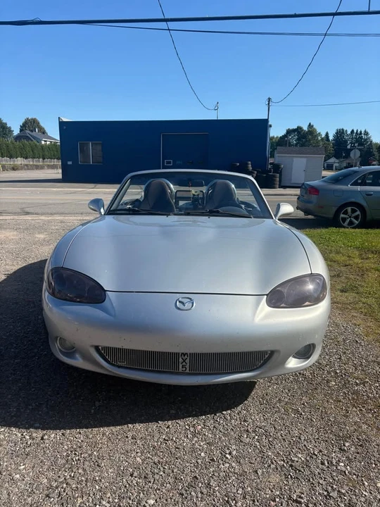 2002 Mazda NB MX-5 Miata - Image 2 of 8