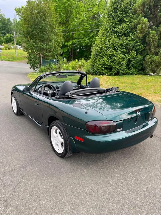 2002 Mazda NB MX-5 Miata - Image 5 of 10