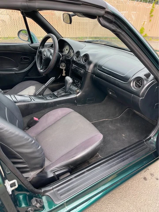 2002 Mazda NB MX-5 Miata - Image 8 of 10