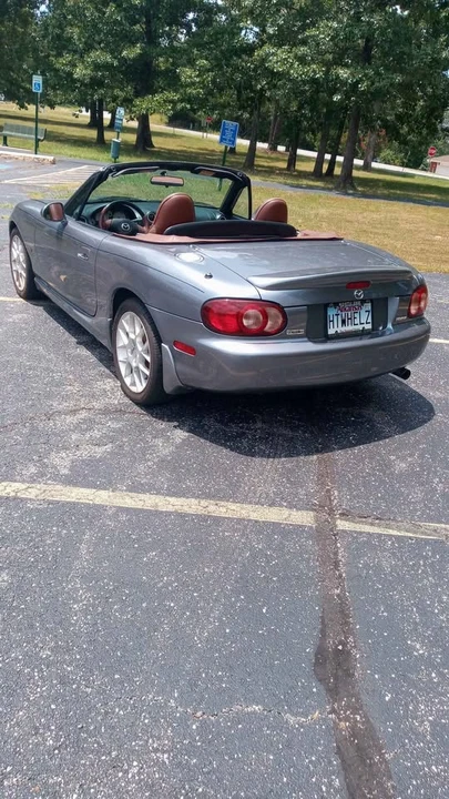 2002 Mazda NB MX-5 Miata - Image 2 of 11