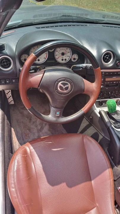 2002 Mazda NB MX-5 Miata - Image 4 of 11