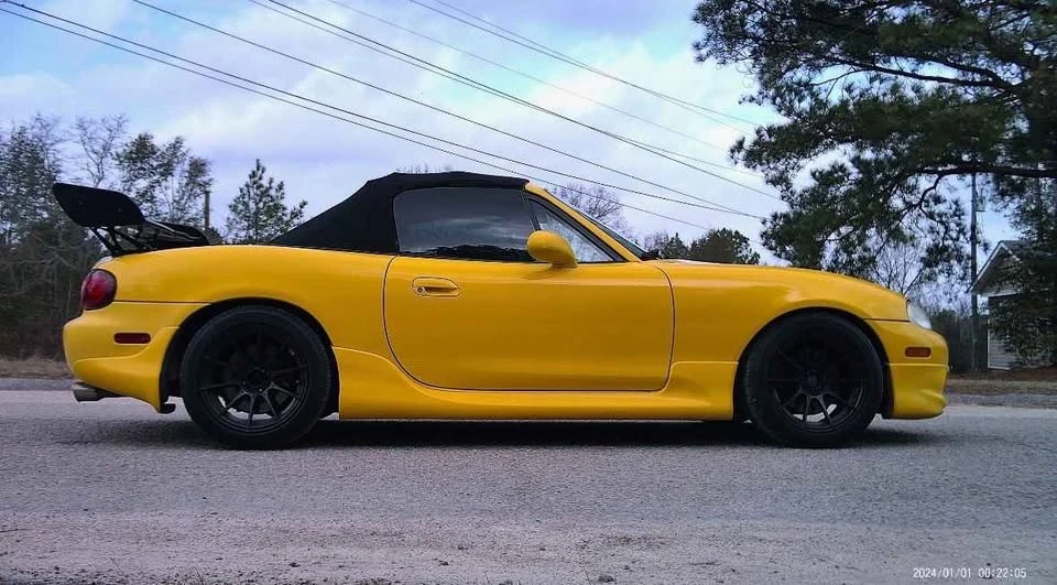 2002 Mazda NB MX-5 Miata - Image 5 of 20