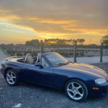 2002 Mazda MX-5 SE