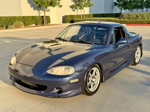 2002 Mazda MX-5 SE Convertible 2D