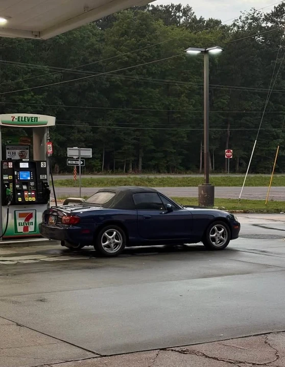 2002 Mazda NB MX-5 Miata - Image 6 of 7