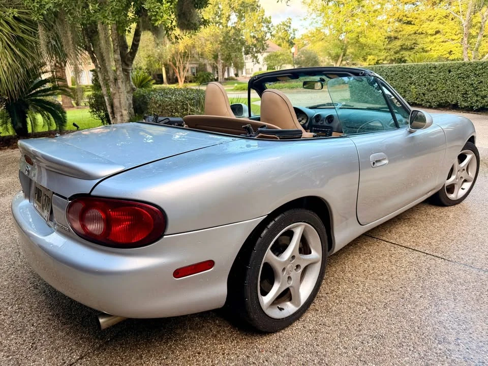 2002 Mazda NB MX-5 Miata - Image 3 of 10