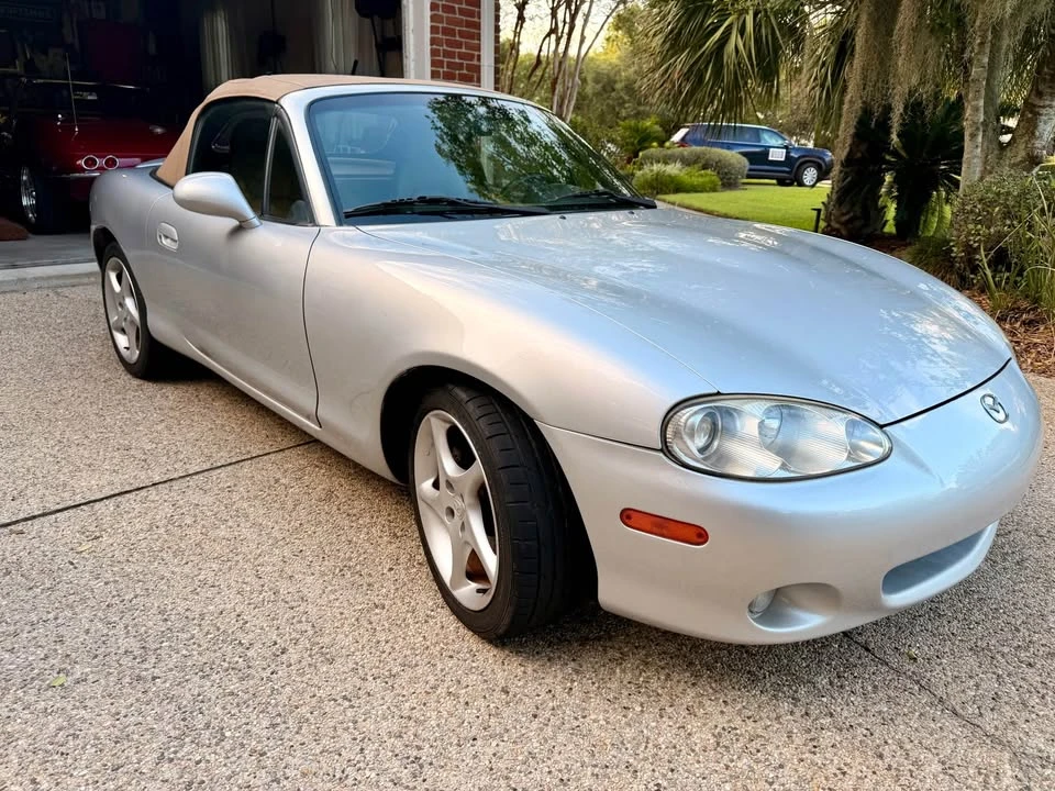 2002 Mazda NB MX-5 Miata - Image 6 of 10