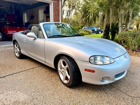 2002 Mazda MX-5 SE Convertible 2D
