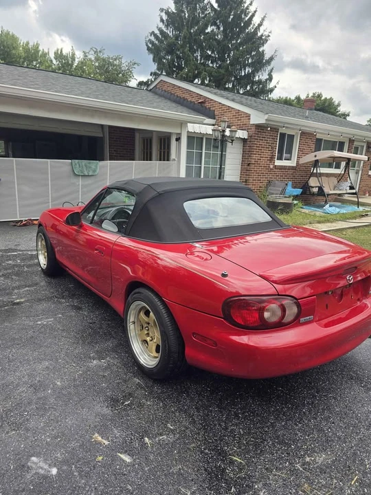 2002 Mazda NB MX-5 Miata - Image 8 of 13